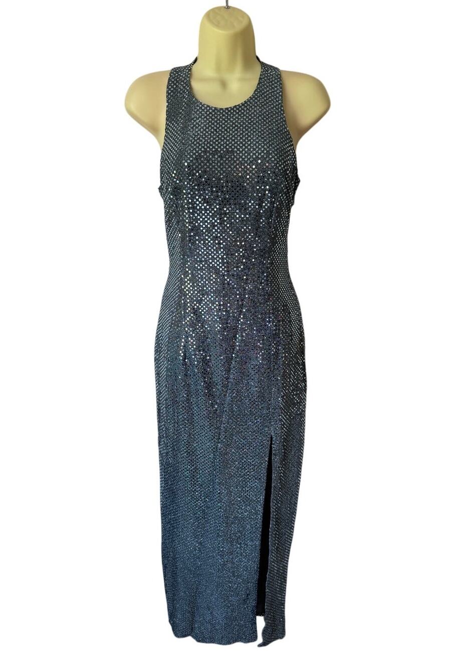 5.7.9 Y2K/90s Vintage Sequin Silver Gown Size 5